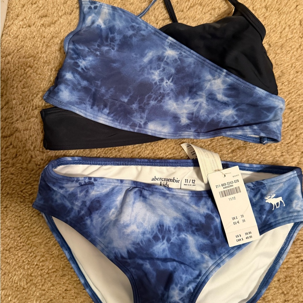 Abercrombie Kids Blue and White Swimwear
